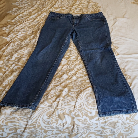 2/$15🦇 blue jeans - Picture 1 of 3